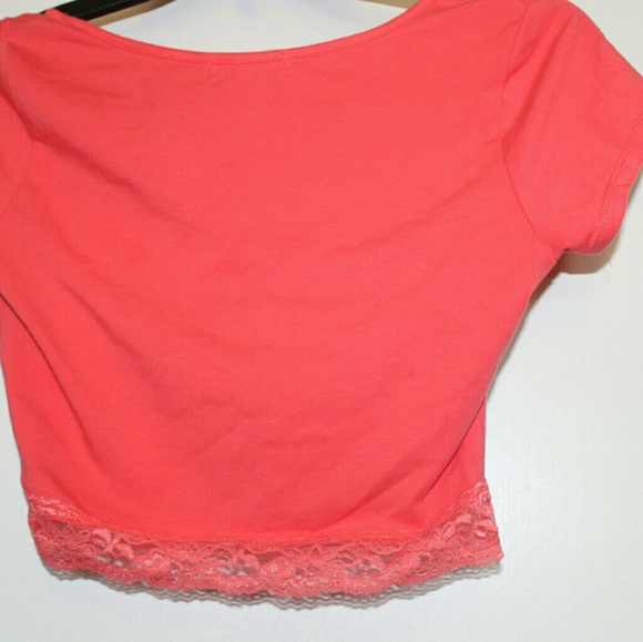 Salmon crop top - Picture 2 of 3